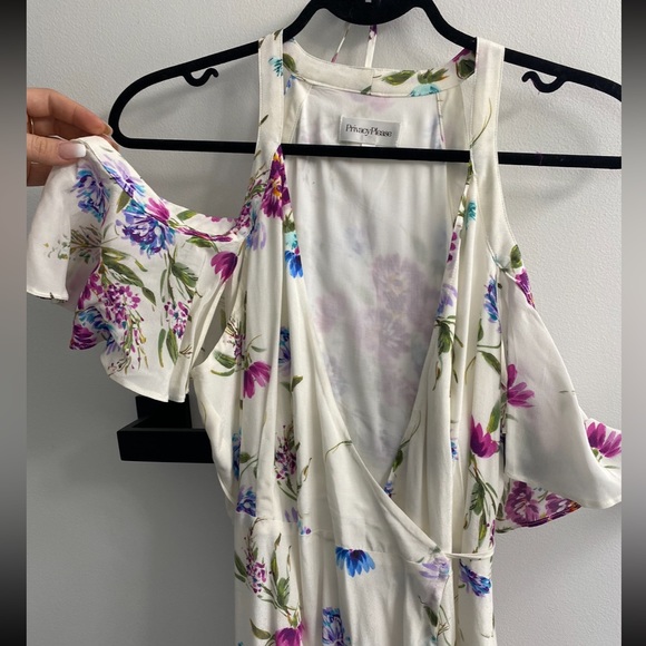 Summer floral dress with shoulder cut outs size XS! - Picture 2 of 4